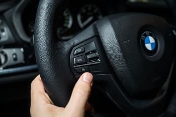 Активация функции круиз контроль на BMW в Архангельске от SM Chip